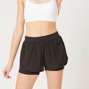 Avita Running Yoga Women Athletic Shorts Black, Size L (12-14)